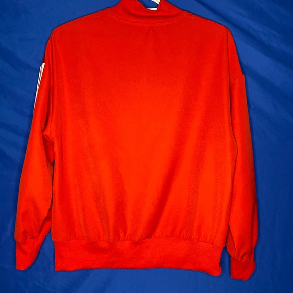 High neck plain red sweater in good condition. (Worn: 1) - Picture 2 of 3